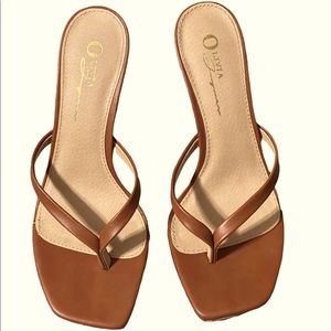 Olivia F, Thong dress shoes size 7